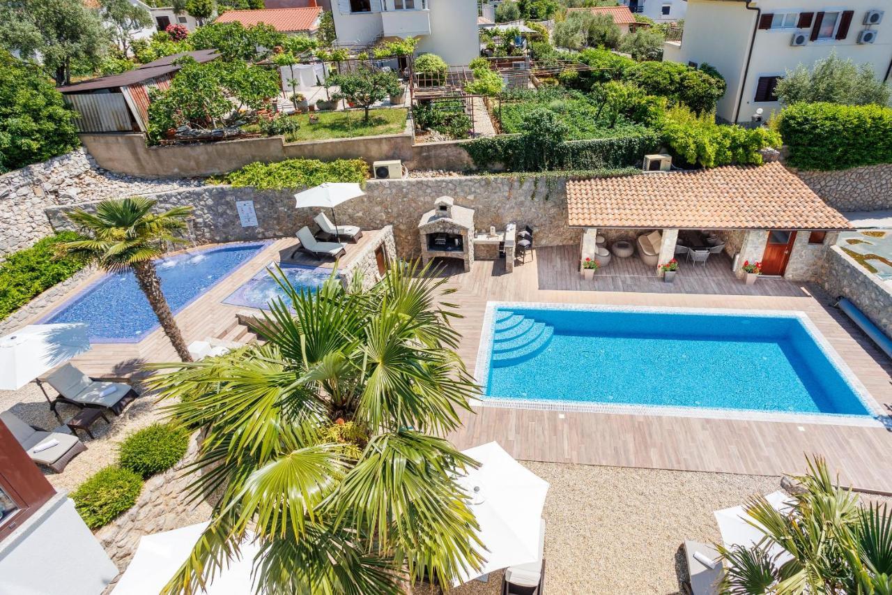 Apartments Petra Krk Кърк Екстериор снимка
