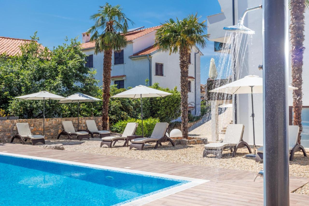 Apartments Petra Krk Кърк Екстериор снимка