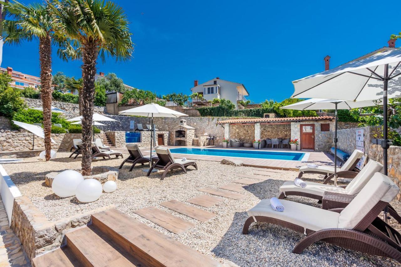 Apartments Petra Krk Кърк Екстериор снимка