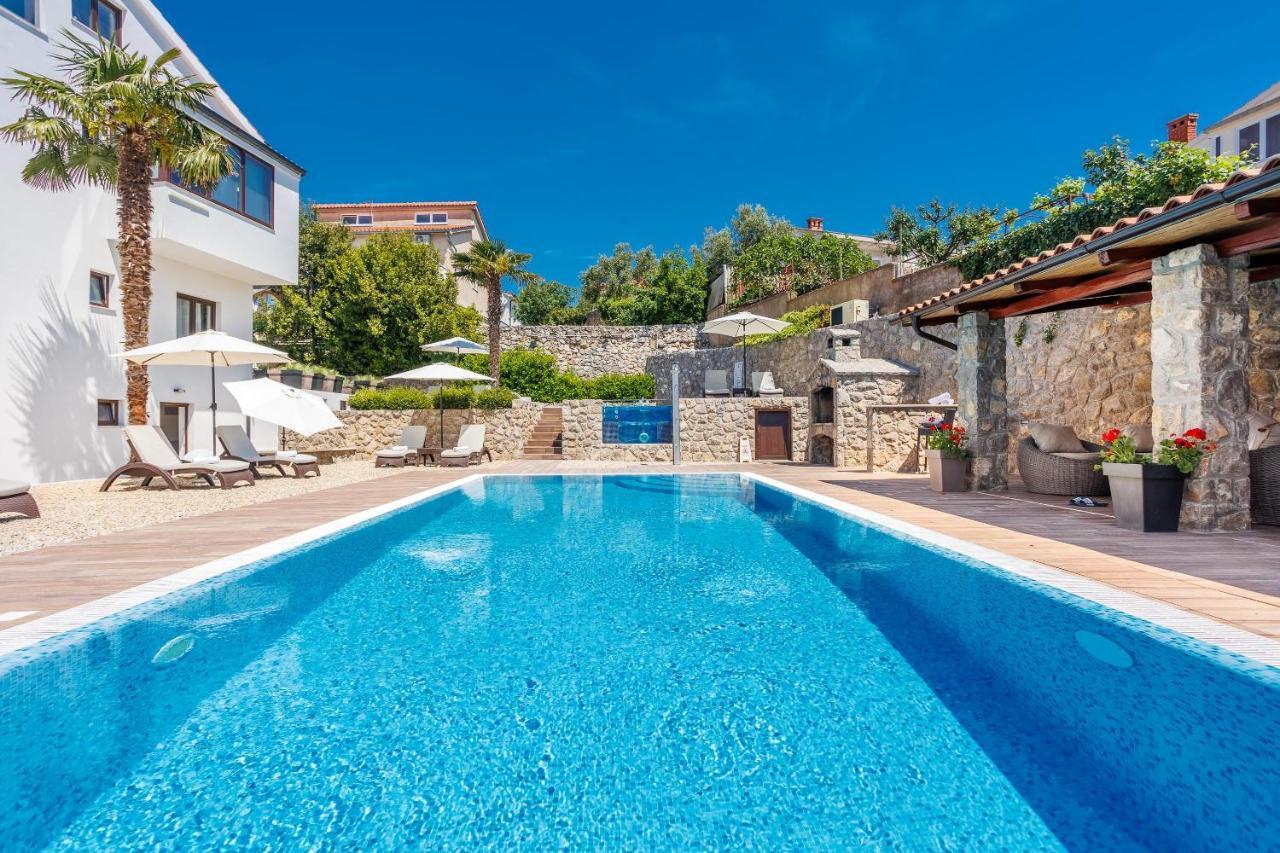 Apartments Petra Krk Кърк Екстериор снимка