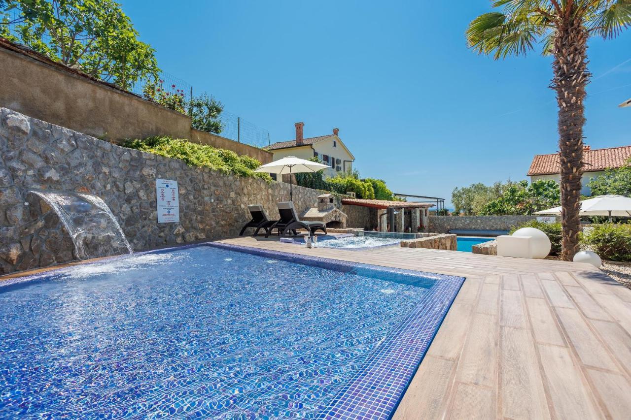 Apartments Petra Krk Кърк Екстериор снимка