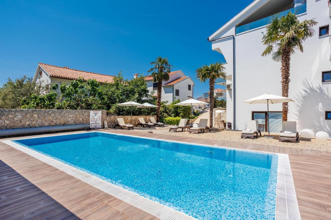 Apartments Petra Krk Кърк Екстериор снимка