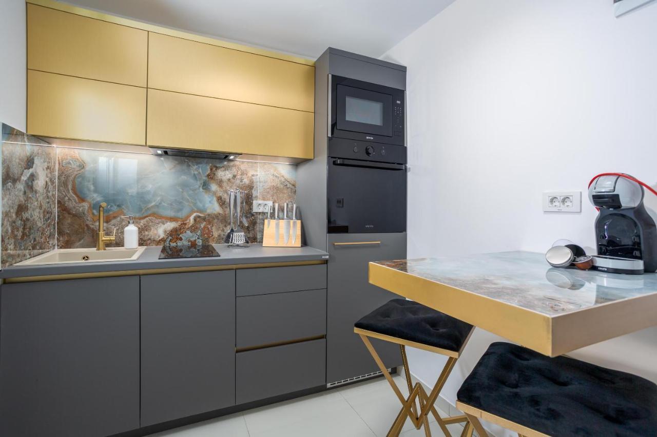 Apartments Petra Krk Кърк Екстериор снимка