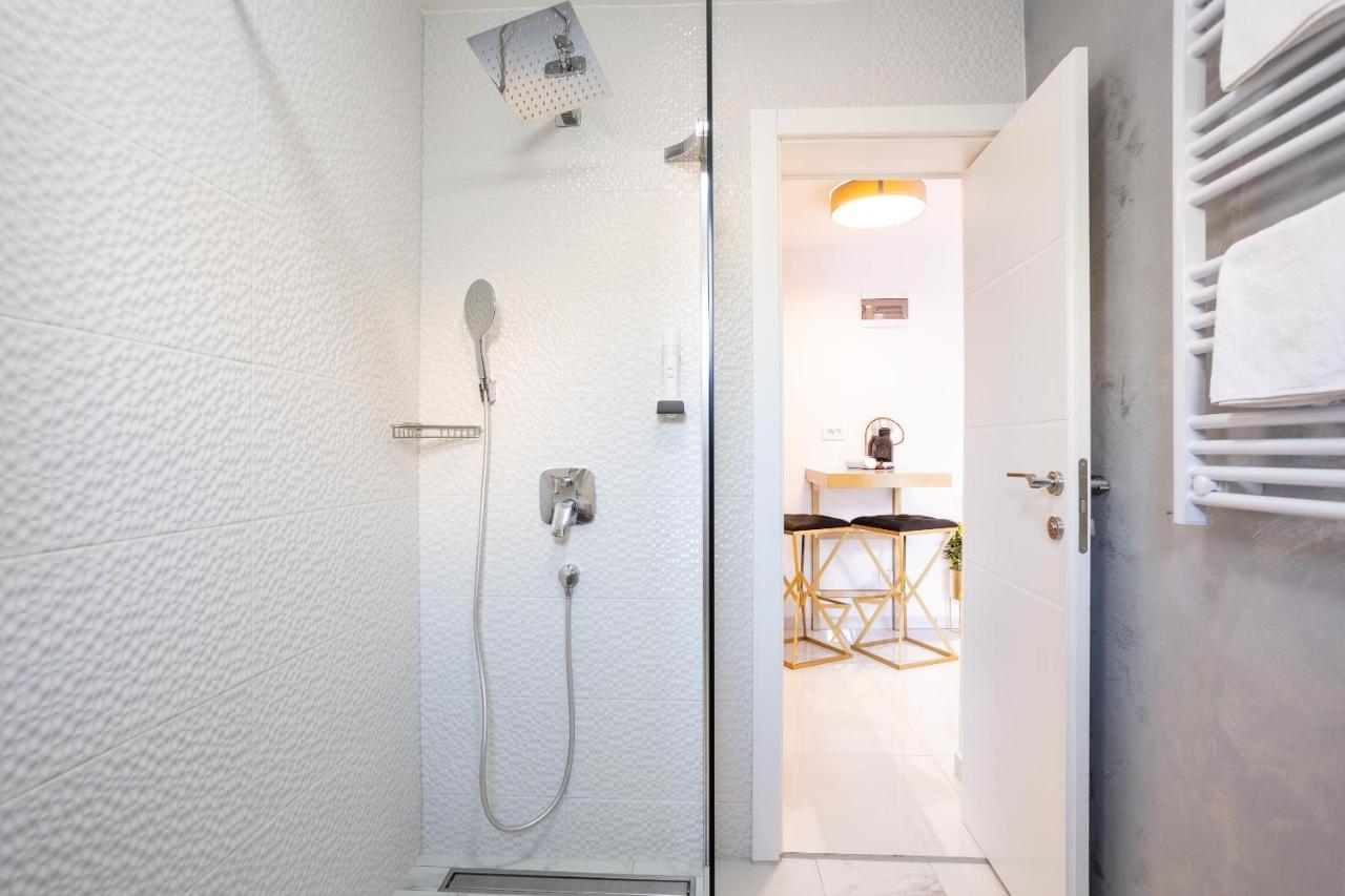 Apartments Petra Krk Кърк Екстериор снимка