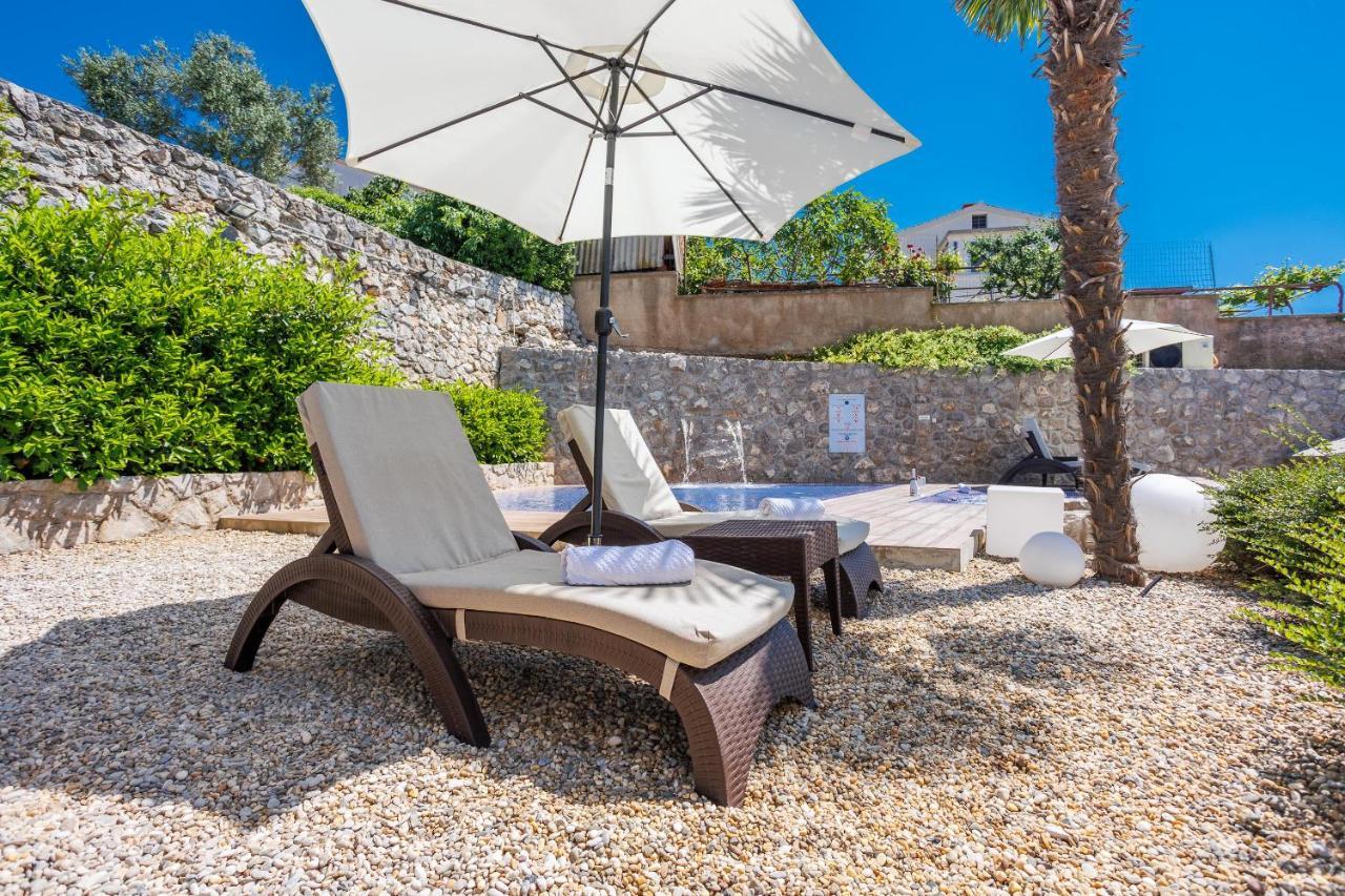 Apartments Petra Krk Кърк Екстериор снимка