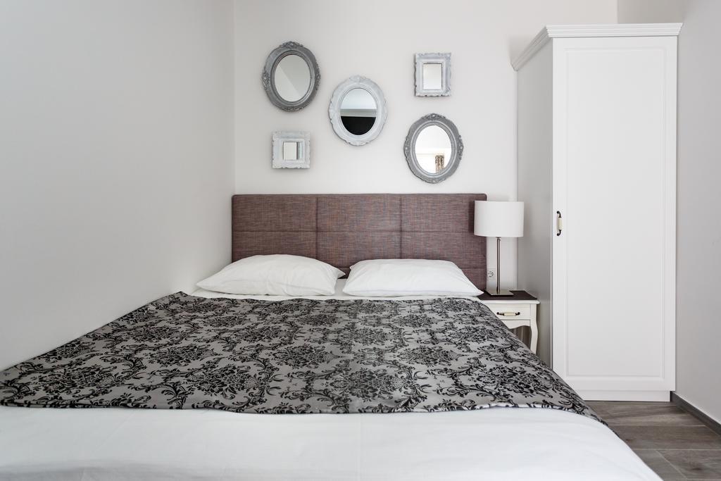 Apartments Petra Krk Кърк Екстериор снимка