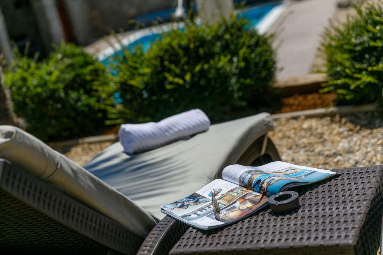 Apartments Petra Krk Кърк Екстериор снимка