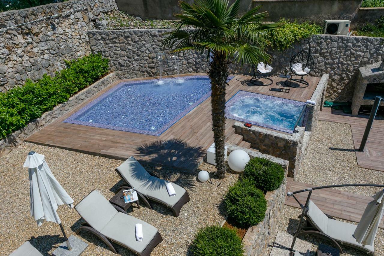 Apartments Petra Krk Кърк Екстериор снимка