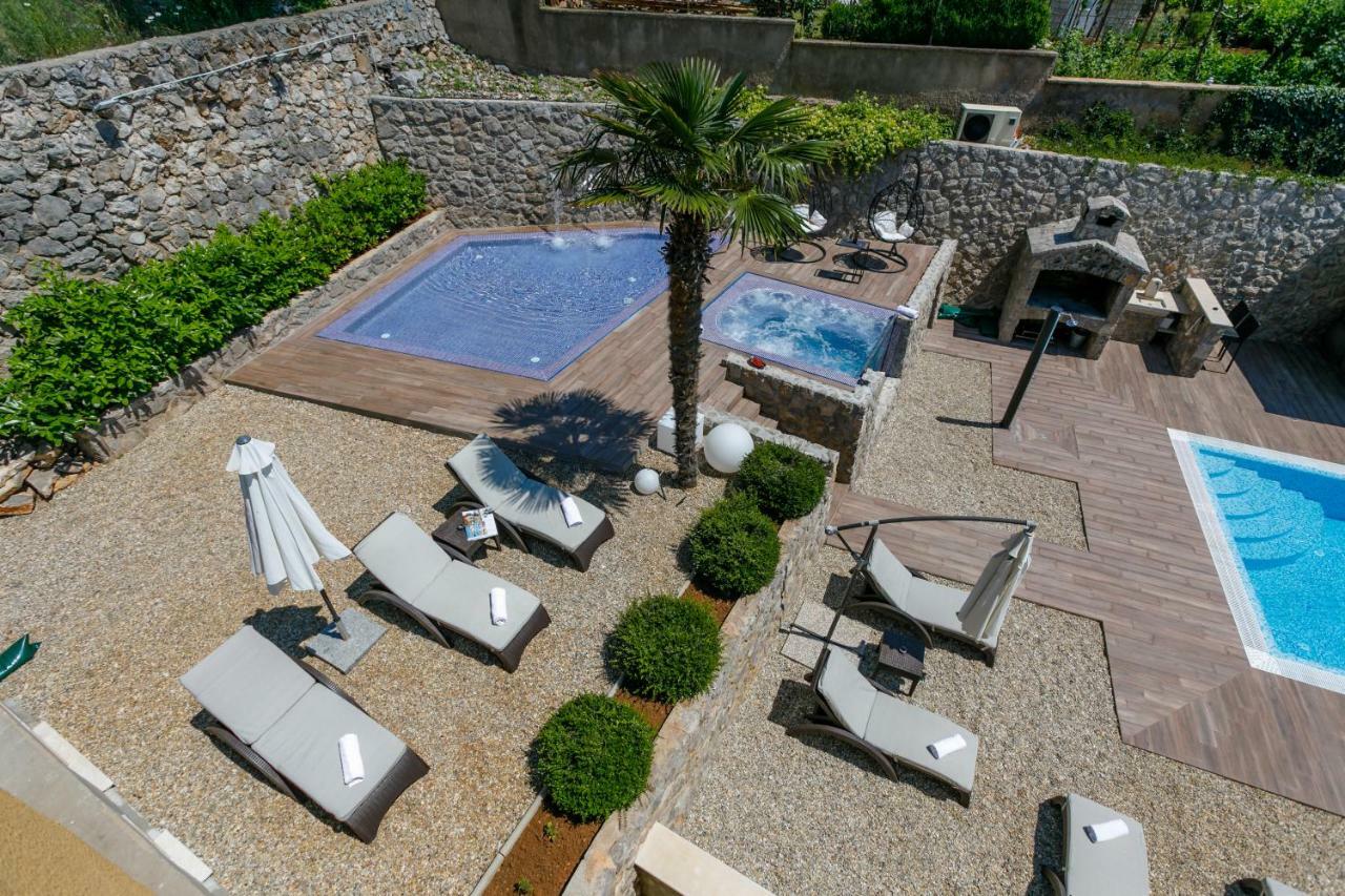 Apartments Petra Krk Кърк Екстериор снимка
