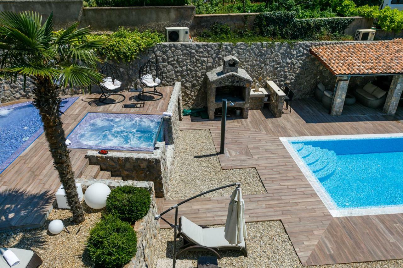 Apartments Petra Krk Кърк Екстериор снимка